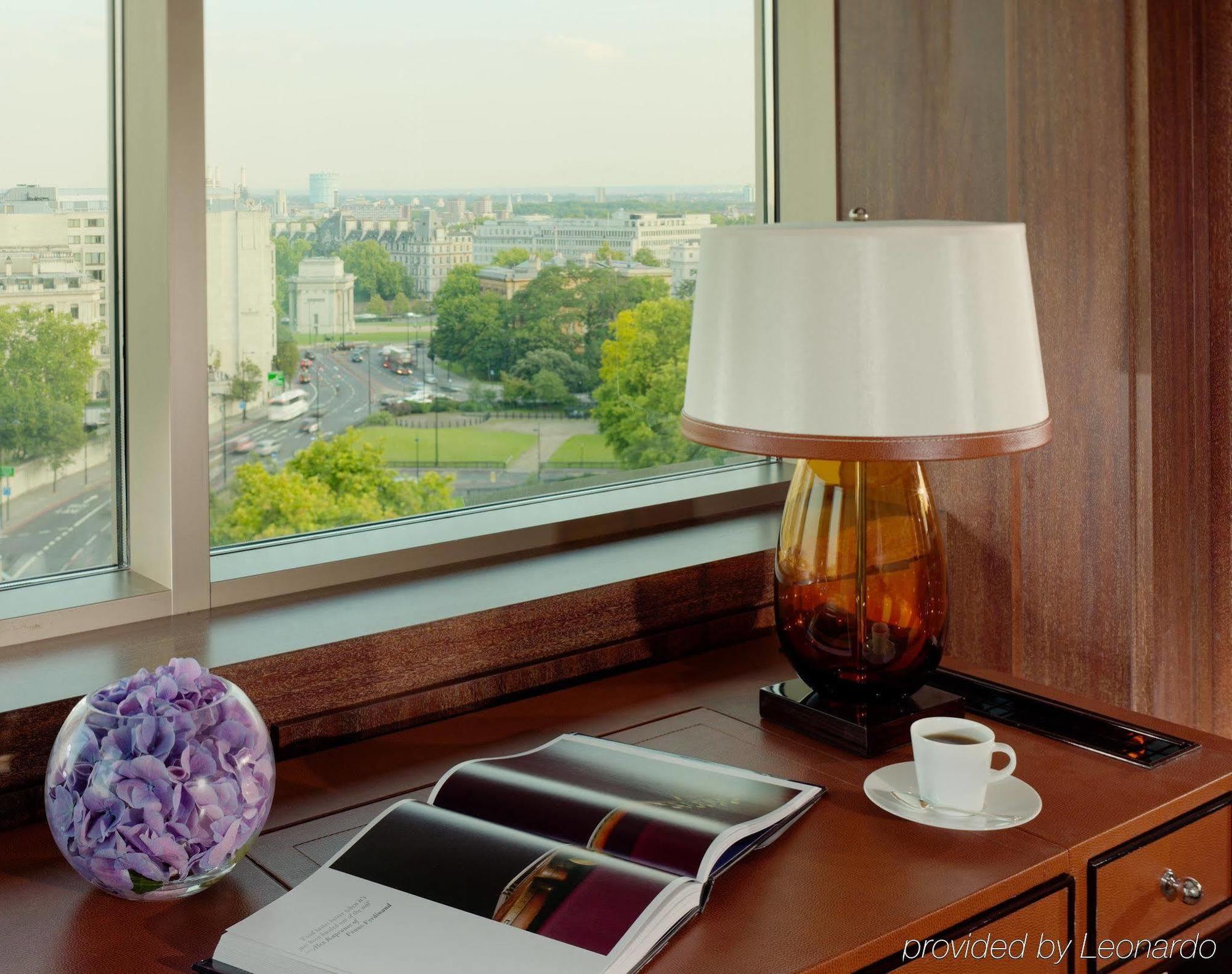 45 Park Lane - Dorchester Collection Londýn Pokoj fotografie